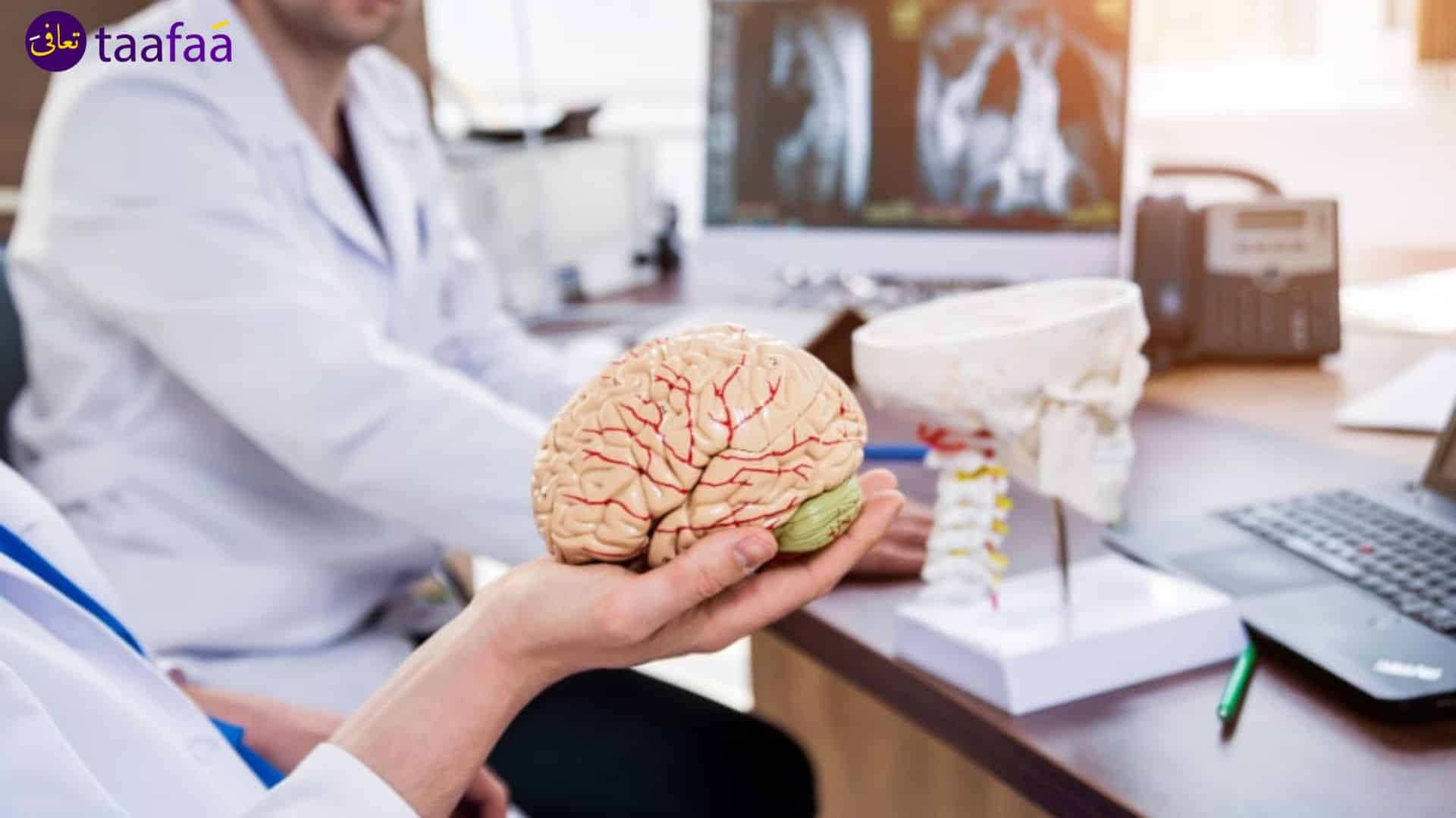 إستشاري جراحة المخ والأعصاب